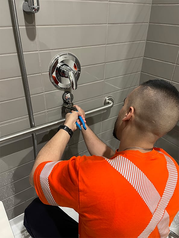 enbridge-trousse-produit-economiseur-eau-douche-1